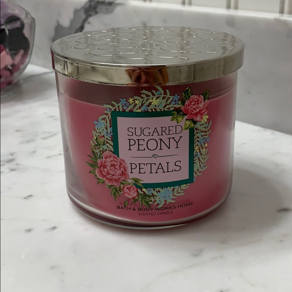 Bath and body works candle